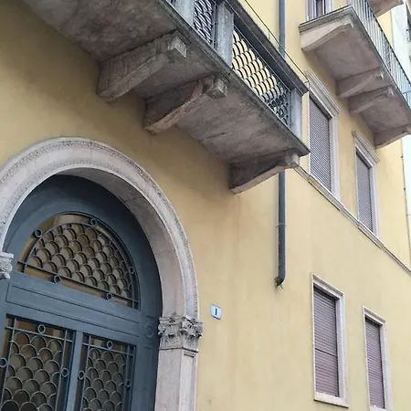 فندق مبيت وإفطار Residenza Ermanni